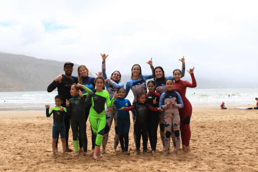 Surf solidaire avec Justine Mauvin